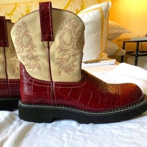 Ariat® Fatbaby red and cream cowboys boots Size 9 BEST FIT 8.5 or narrow 9